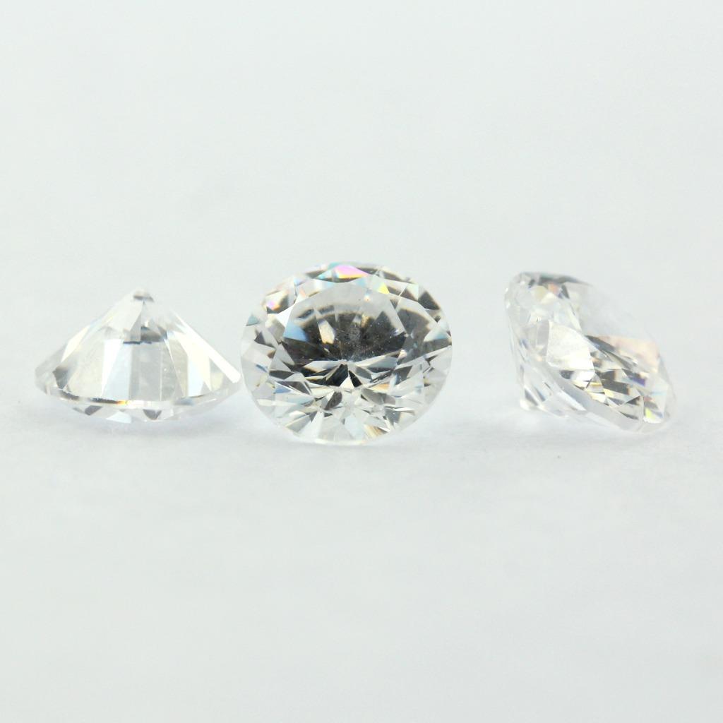 ちりこ様　PLリブ　OP36 Loose Round Cut Clear CZ Stone Single Cubic Zirconia April