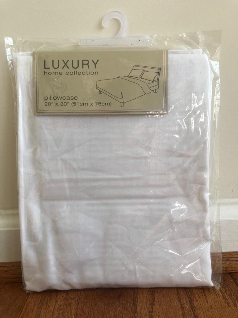 NIP Luxury Home Collection Pillowcase. Standard Size 20" x 30". - Picture 14 of 16
