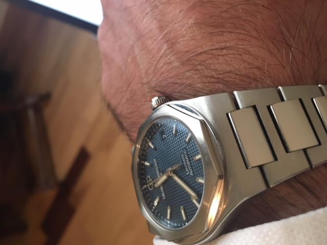 Girard perregaux laureato forum clearance