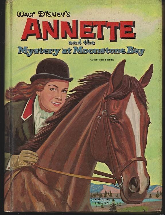 Schroeder, Doris - Walt Disney's Annette Mystery at Moonstone Bay