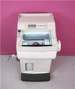 Sakura D115 Tissue-Tek Cryo 3 Cryostat Microtome w/ Vacuum & Knife