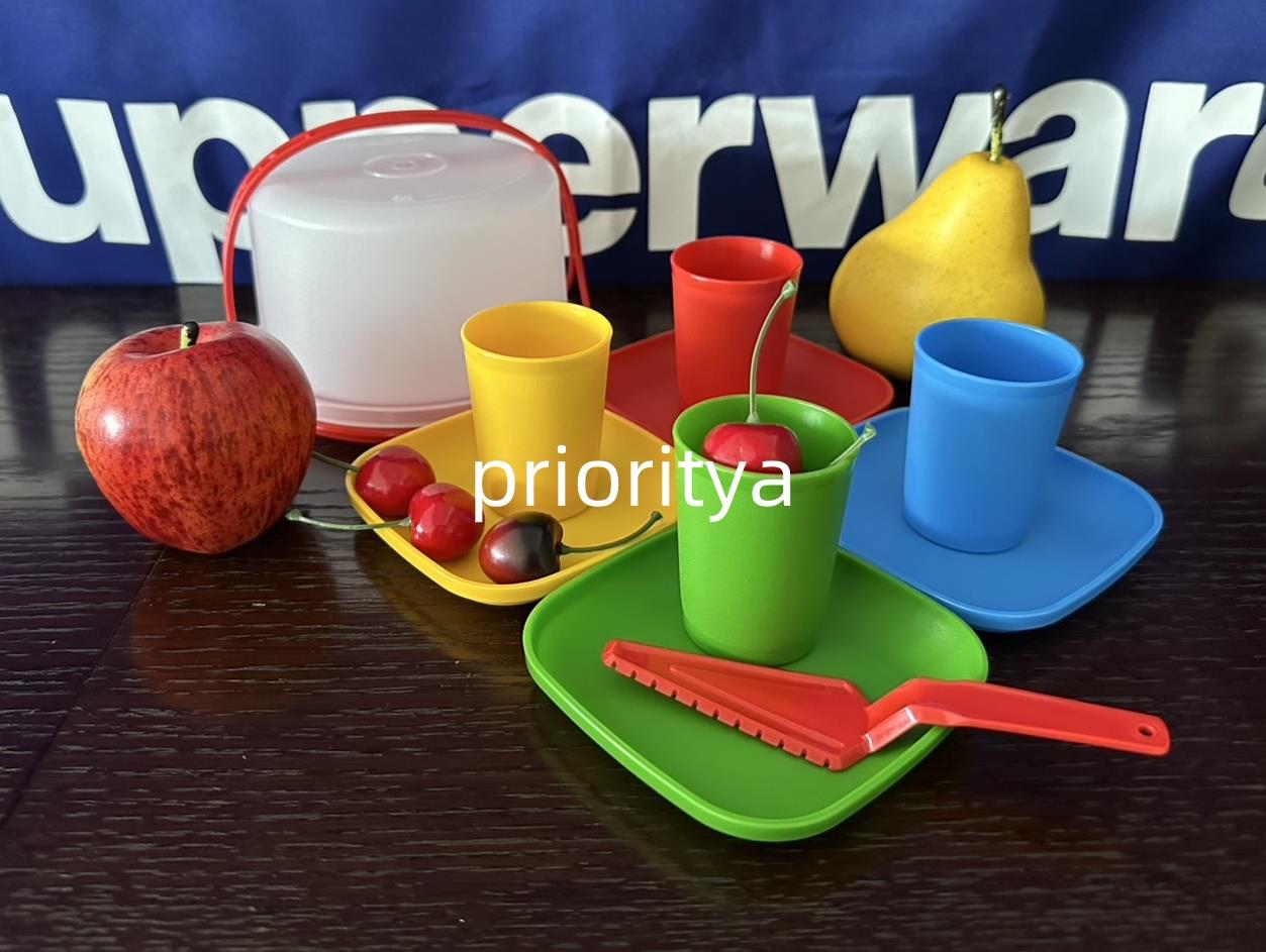 Tupperware Kids Toy 11Pc Mini Tumbler Pitcher Plate Cake Taker