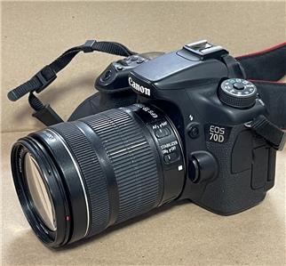 CANON EOS 70D DIGITAL SLR CAMERA W/ EF-S 18-135mm F/3.5-5.6 IS STM