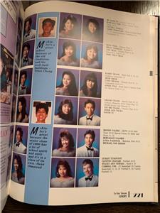 洋書 Glee  McKinley High School Yearbook Glee: The Official William McKinley High School Yearbook