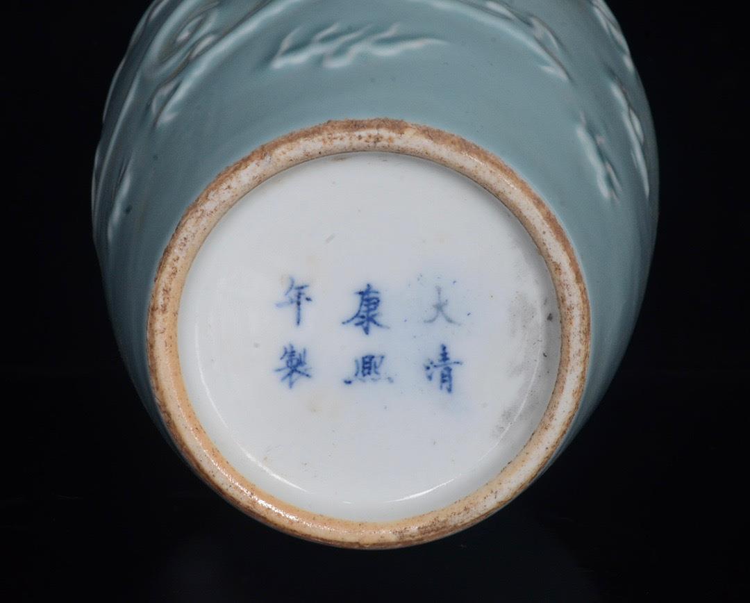 OLD RARE YELLOWISH GREEN GLAZE CHINESE PORCELAIN VASE KANGXI