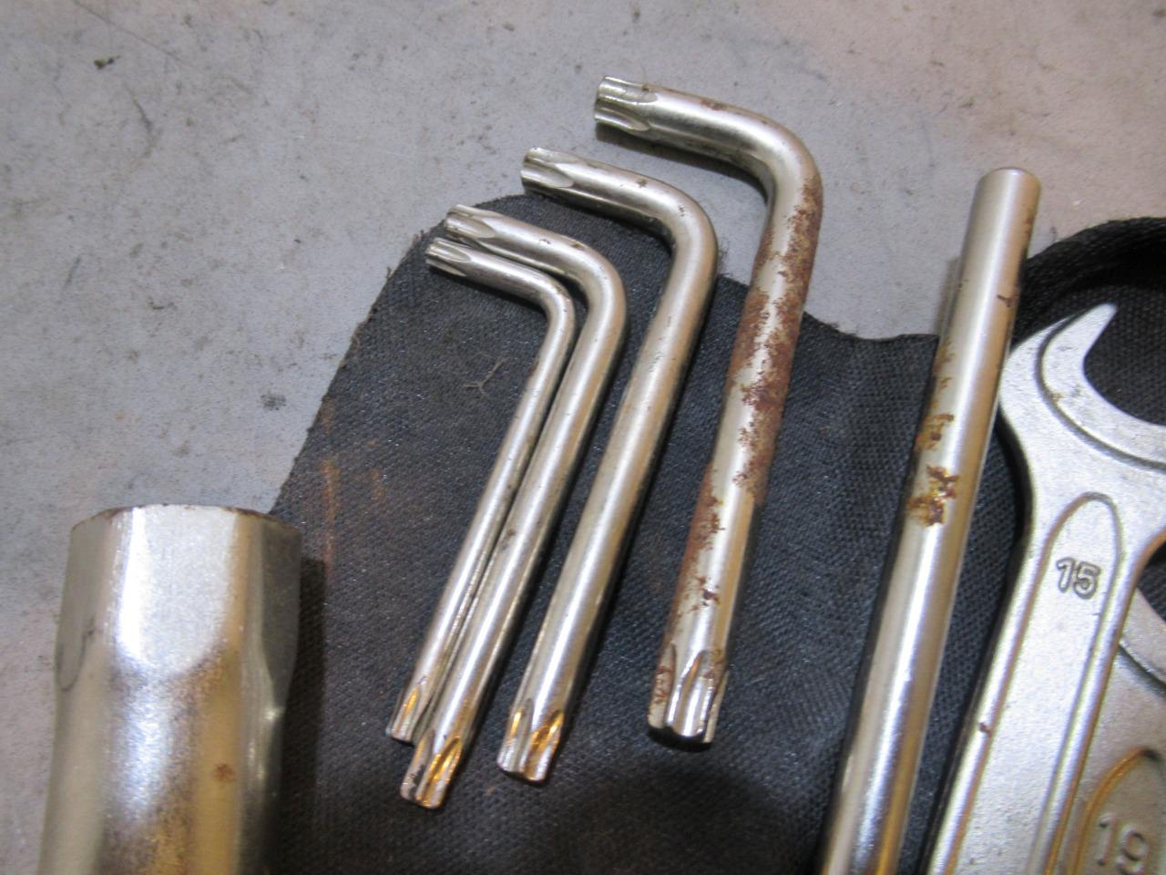 BMW F650gs Tool Kit 2003 #2