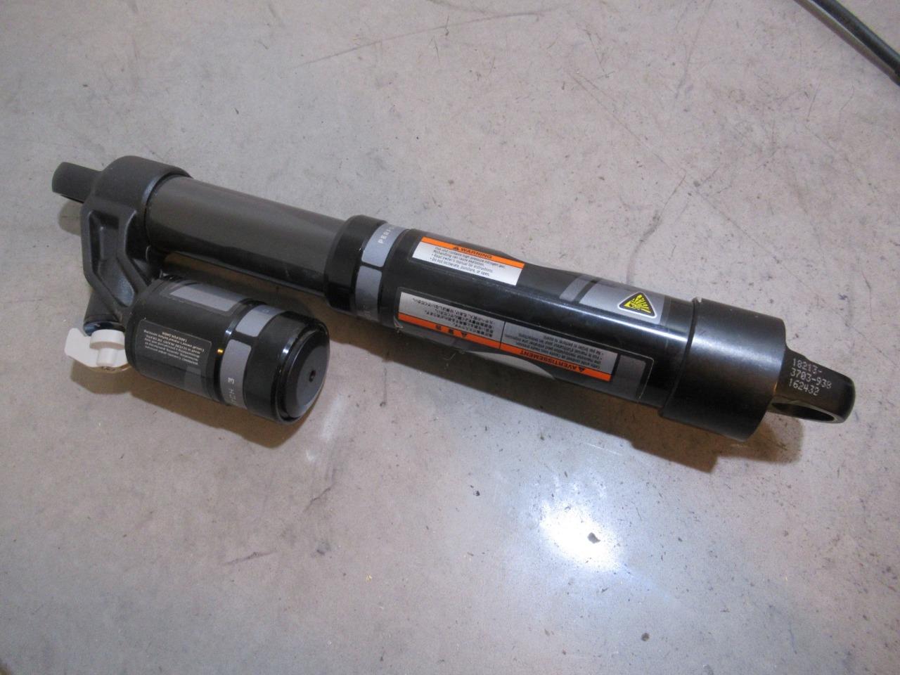 Arctic Cat M8000 Fox Float 3 Front Right 3703-938
