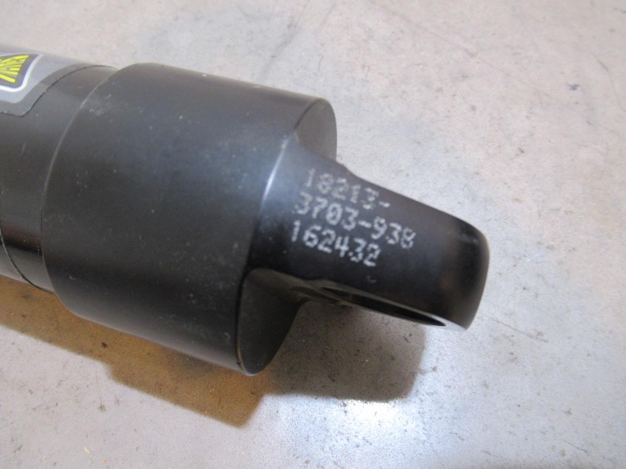 Arctic Cat M8000 Fox Float 3 Front Right 3703-938
