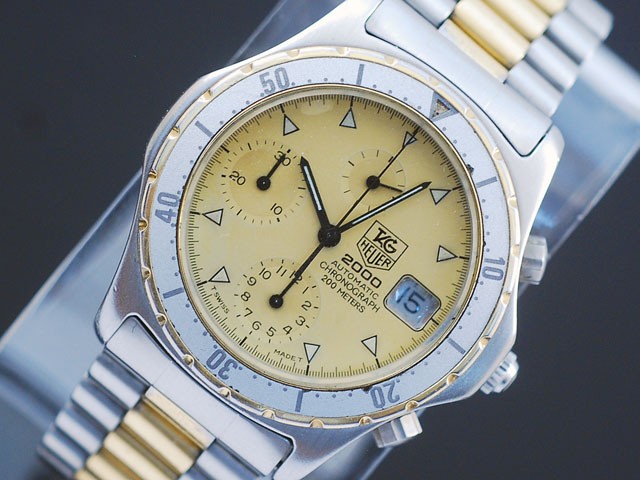 有关以下物品的详细资料: tag heuer 2000 chronograp