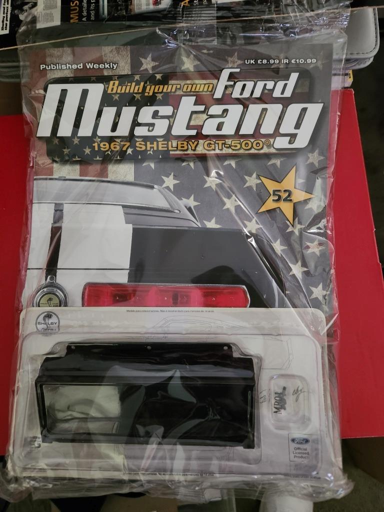 DEAGOSTINI Ford Mustang Shelby GT 500 1:8 - Foto 34 di 43