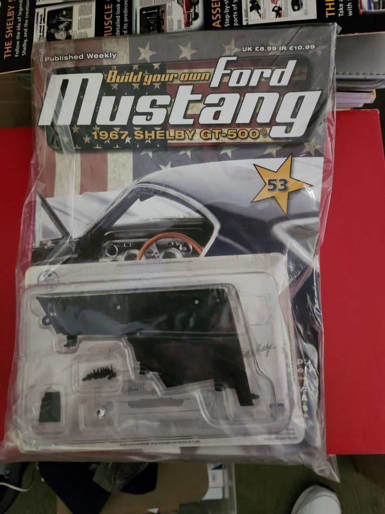 DEAGOSTINI Ford Mustang Shelby GT 500 1:8 - Foto 35 di 43