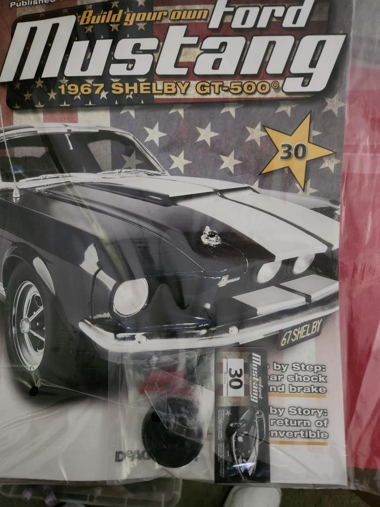 DEAGOSTINI Ford Mustang Shelby GT 500 1:8 - Foto 20 di 43