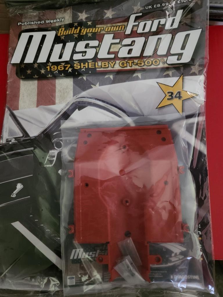 DEAGOSTINI Ford Mustang Shelby GT 500 1:8 - Foto 23 di 43