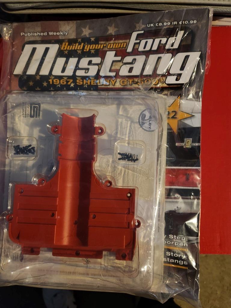 DEAGOSTINI Ford Mustang Shelby GT 500 1:8 - Foto 13 di 43