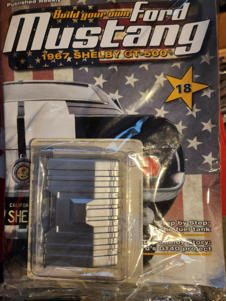 DEAGOSTINI Ford Mustang Shelby GT 500 1:8 - Foto 10 di 43