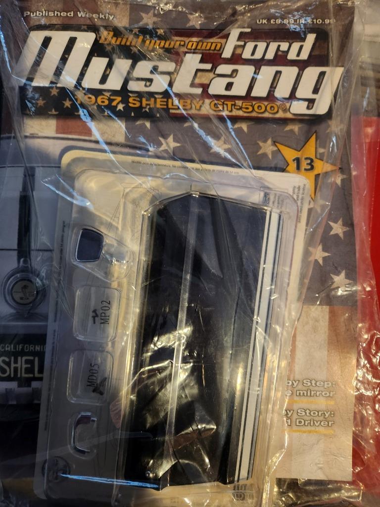 DEAGOSTINI Ford Mustang Shelby GT 500 1:8 - Foto 6 di 43