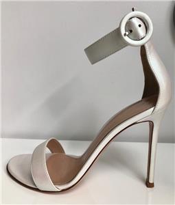 Gianvito Rossi G6095385RICCAMPISTACCHIO 関税送料込 ジャンヴィトロッシ GIANVITO ROSSI サンダル レディース