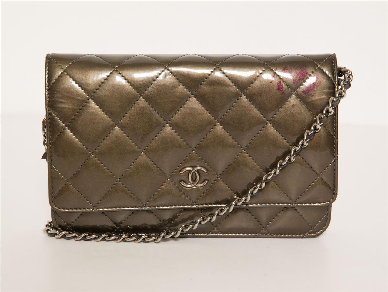 chanel clutch wallet