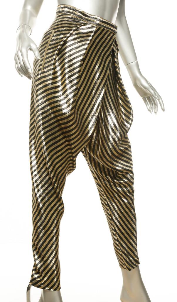 【Balmain】フレア Lurex pinstripeジーンズ Flared Lurex® pinstripe jeans in blue - Balmain | Mytheresa