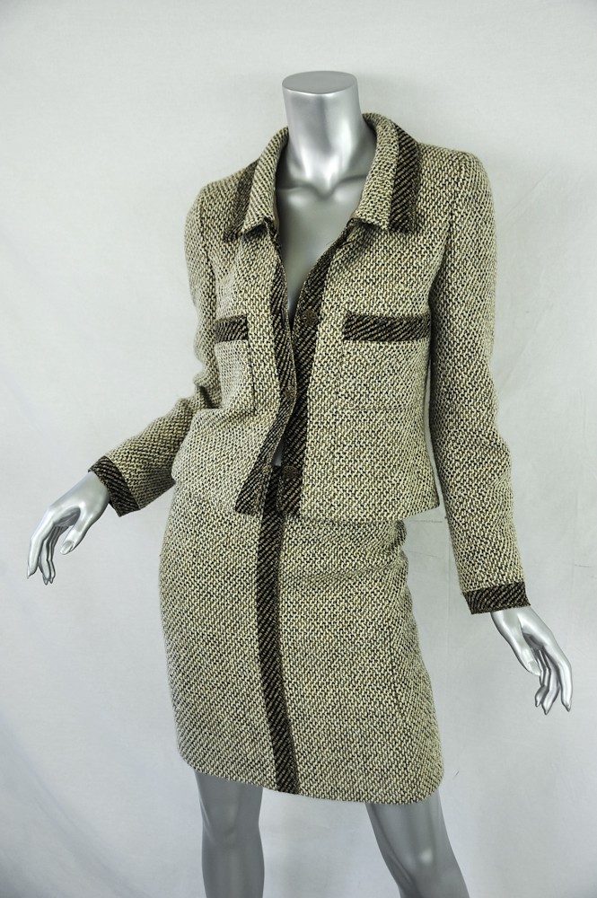CHANEL BOUTIQUE Taupe Vintage TWEED SUIT Pencil Skirt Jacket