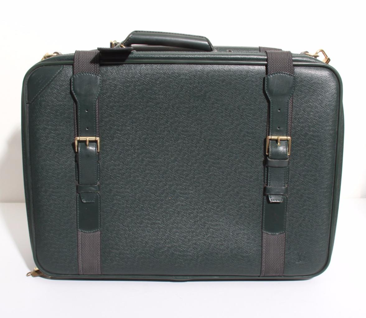LOUIS VUITTON TAIGA Forest Green Satellite Luggage Bag Travel CarryOn