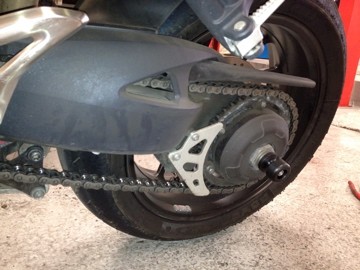 TRIUMPH DAYTONA 595 T595 955i REAR AXLE CRASH MUSHROOM PROTECTORS SLIDERS S7A