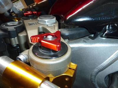 2023 Kawasaki ZX4RR Quad Lock Fork Stem Install - YouTube