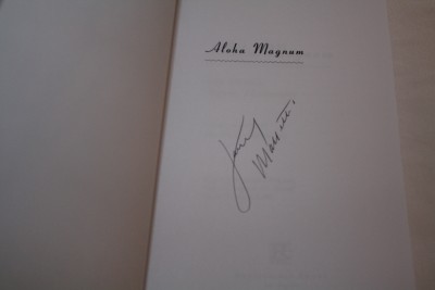 Aloha Magnum P I Tom Selleck Signed Larry Manetti Book on PopScreen