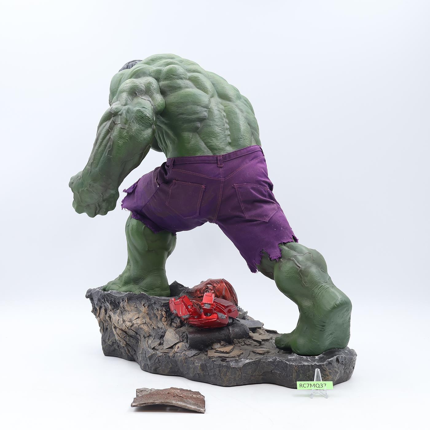 The Incredible Hulk Premium Format Statue Marvel Sideshow Collectibles 0121/2500