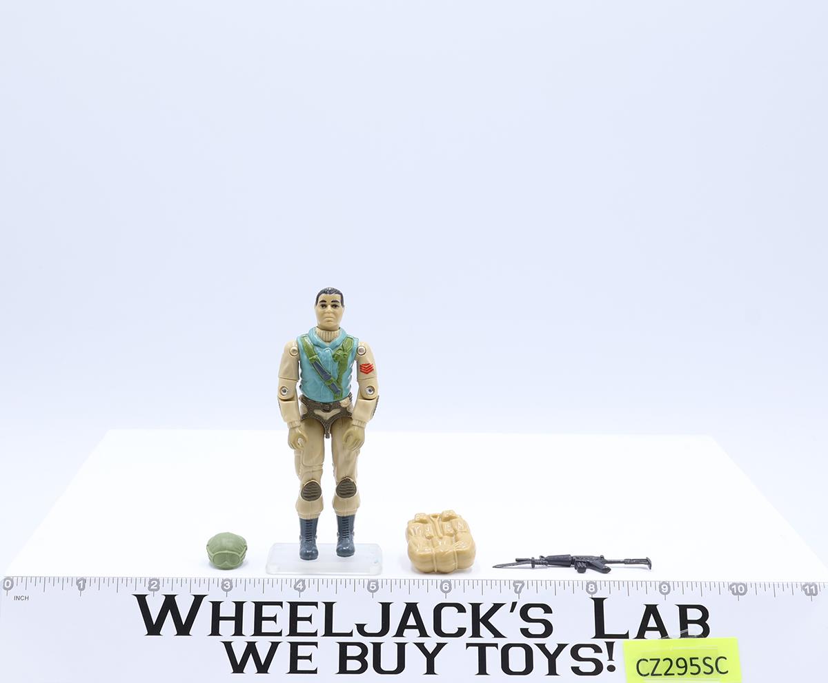 Airborne V1 100% Complete 32 Cardback G.I. Joe 1983 Hasbro Vintage Action Figure