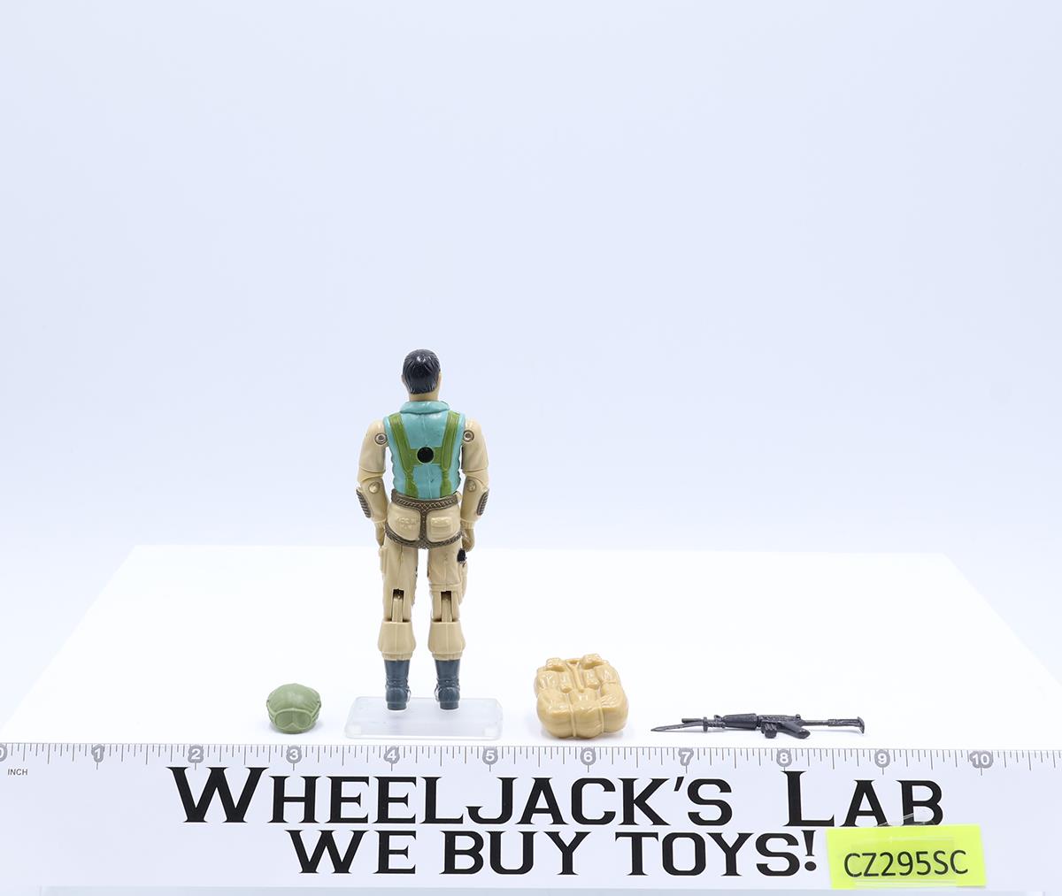 Airborne V1 100% Complete 32 Cardback G.I. Joe 1983 Hasbro Vintage Action Figure