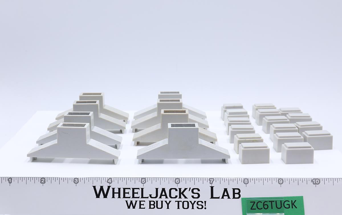 Aurora Trestle Posts 1960 24 Pieces Model Motoring HO Scale Accessory