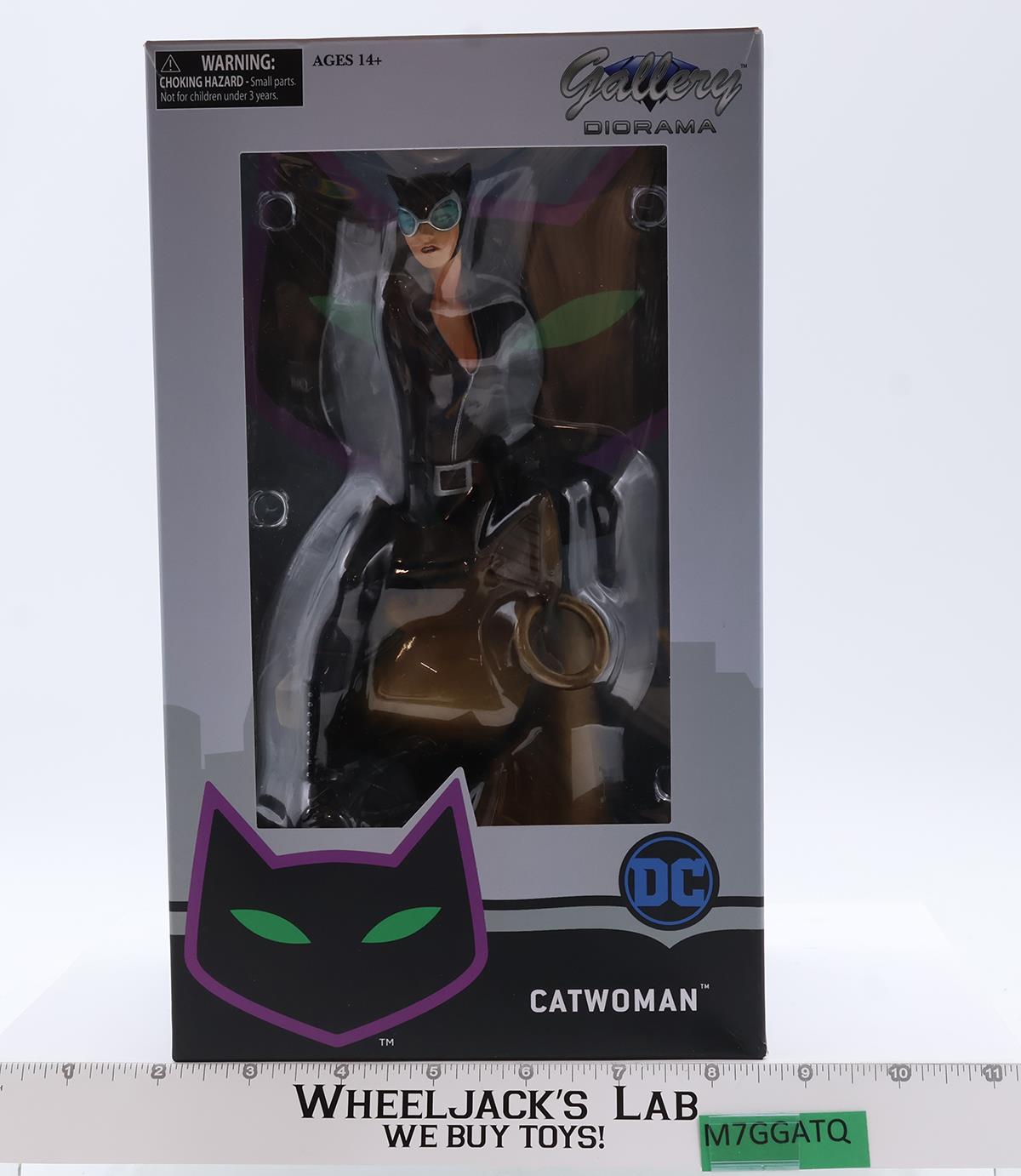 Catwoman DC Comics Gallery Diorama 2020 Diamond Select 9" Statue MIB