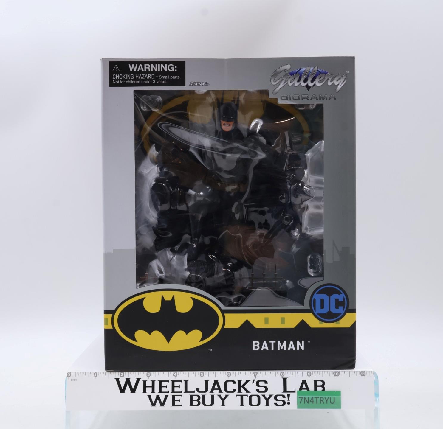 Batman DC Comics Gallery Diorama 2020 Diamond Select 10" Statue MIB