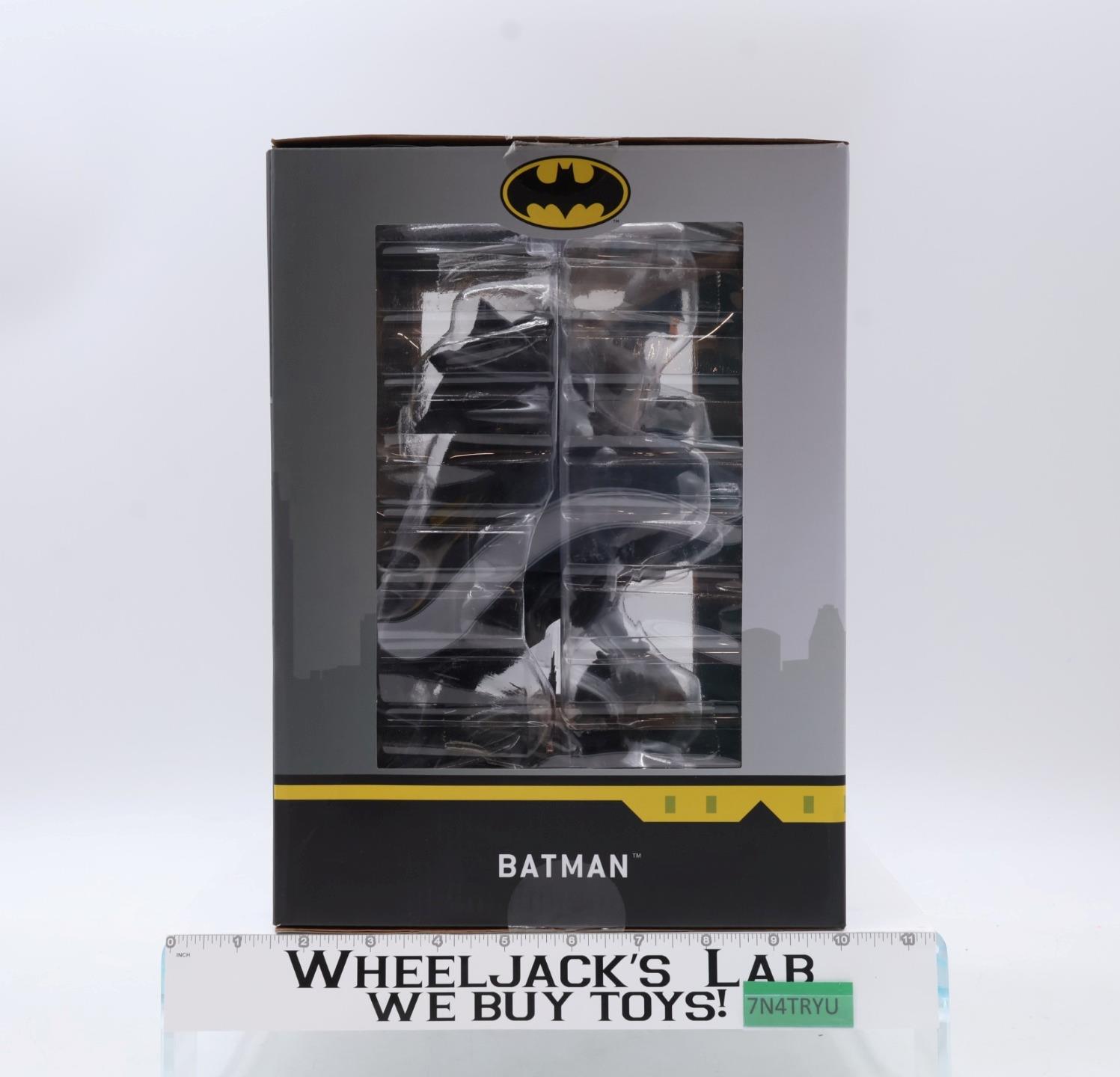 Batman DC Comics Gallery Diorama 2020 Diamond Select 10" Statue MIB