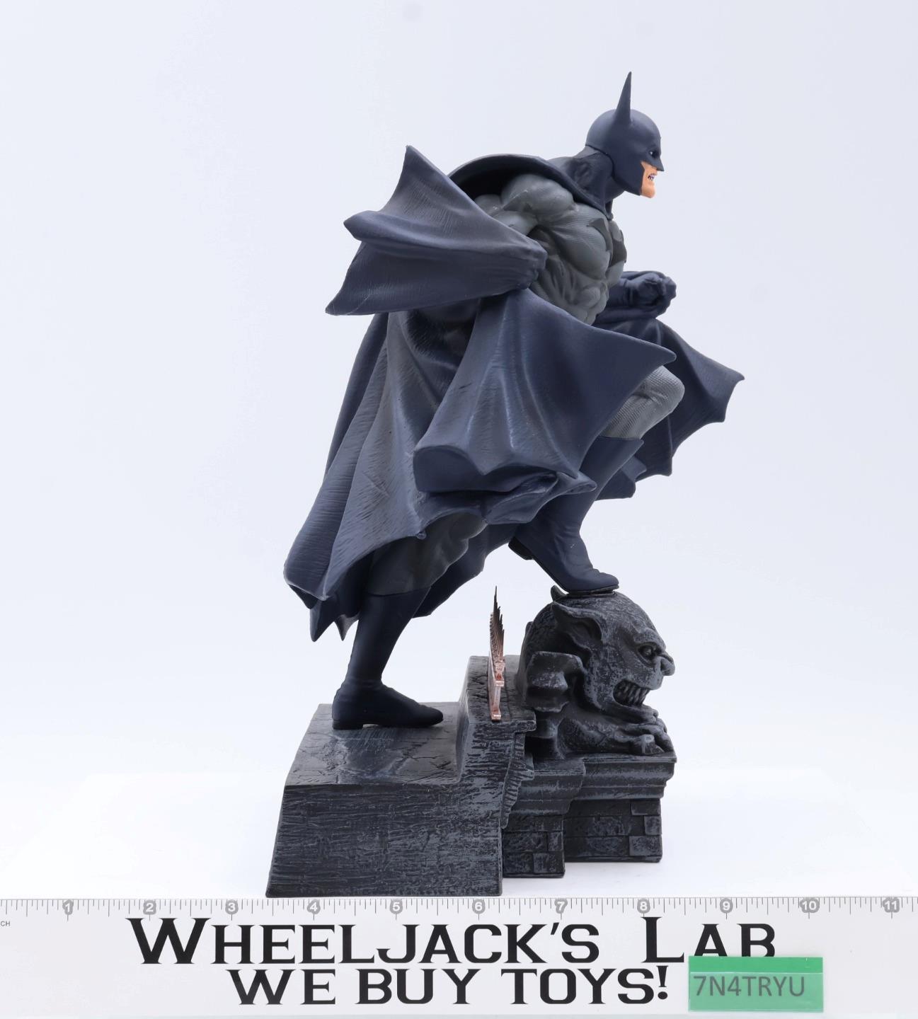 Batman DC Comics Gallery Diorama 2020 Diamond Select 10" Statue MIB