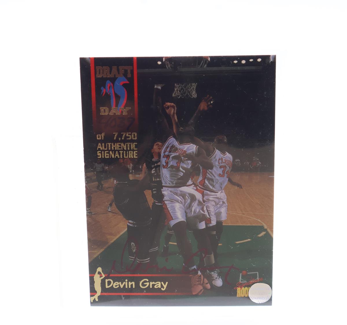 Devin Gray Draft Day AUTOGRAPHED 1995 Signature Rookies NBL Trading Card