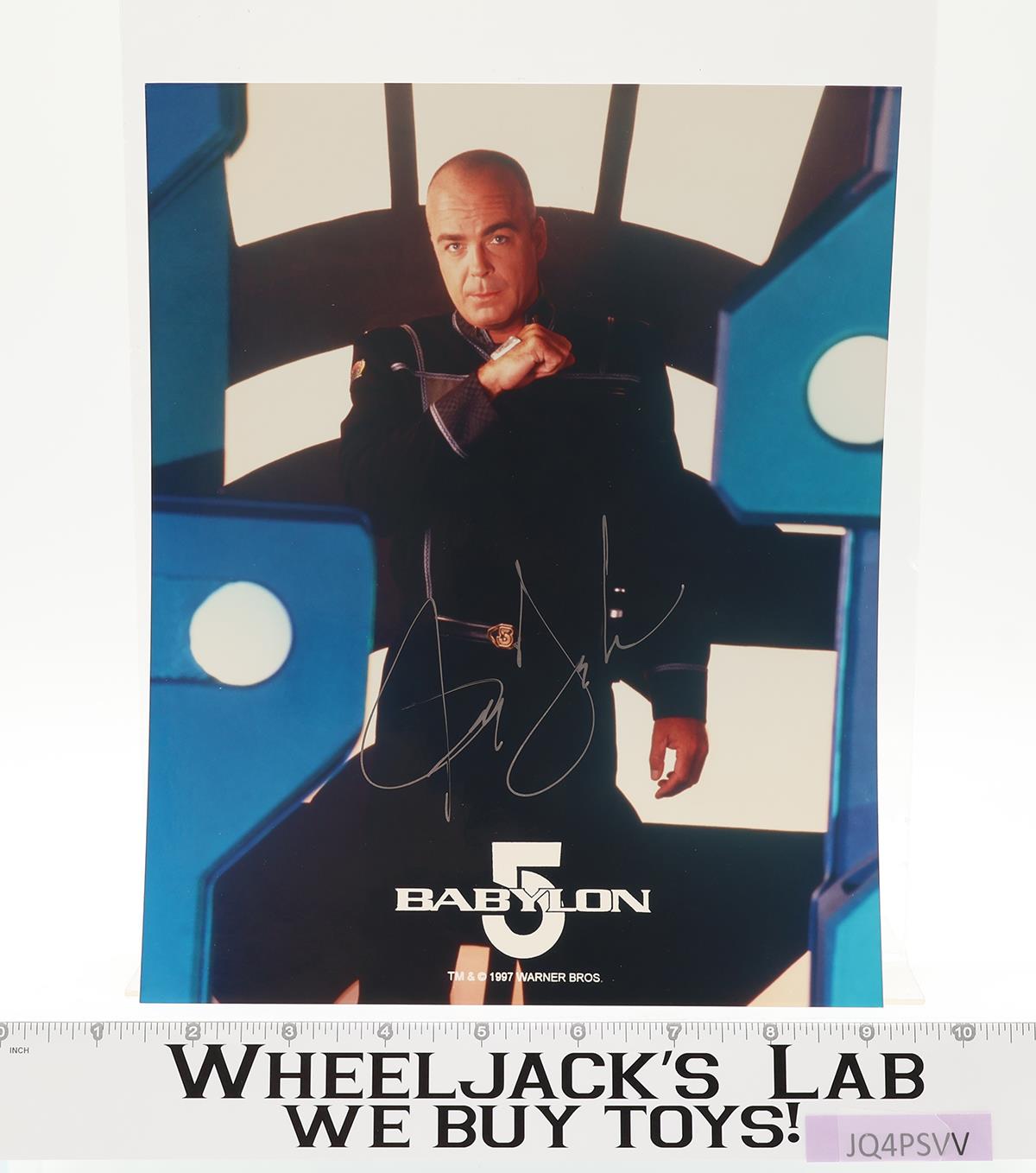 Michael Garibaldi Babylon 5 Jerry Doyle AUTOGRAPHED 8x10 Photo