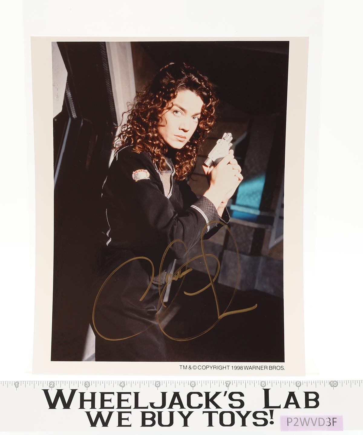 Susan Ivanova Babylon 5 Claudia Christian AUTOGRAPHED 8x10 Photo