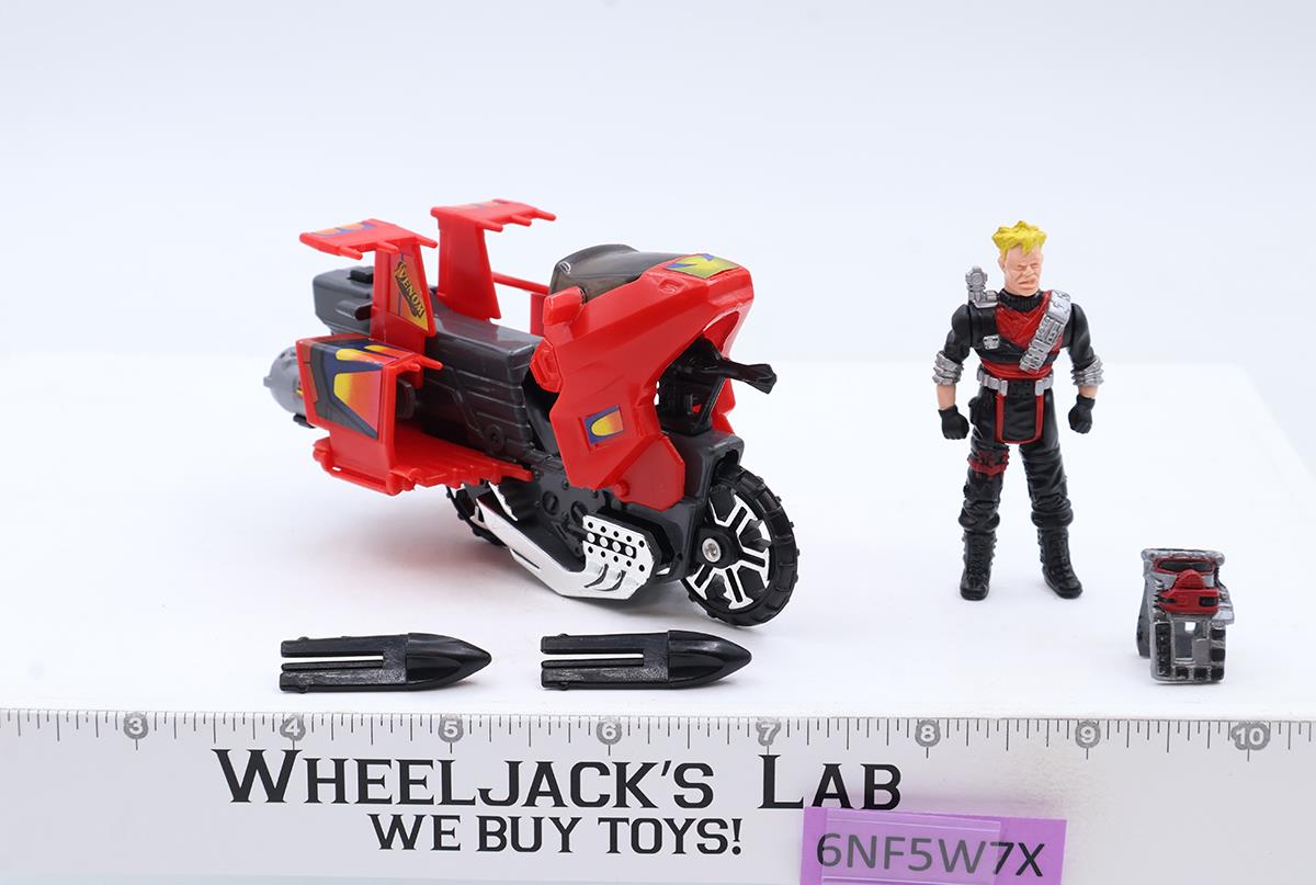 Vampire W/Floyd Malloy 100% Complete M.A.S.K. MASK 1986 Kenner Action Figure