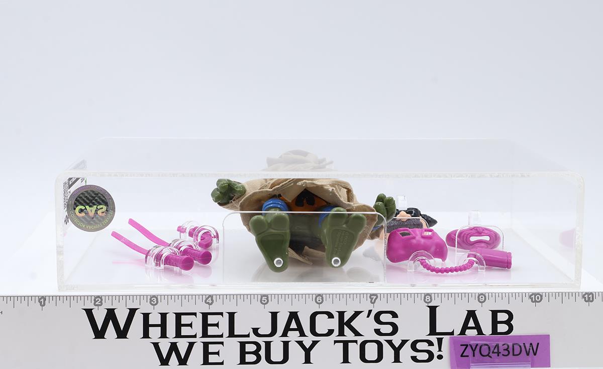 Undercover Leonardo CAS GRADED 90+ TMNT 1994 Playmates Action Figure