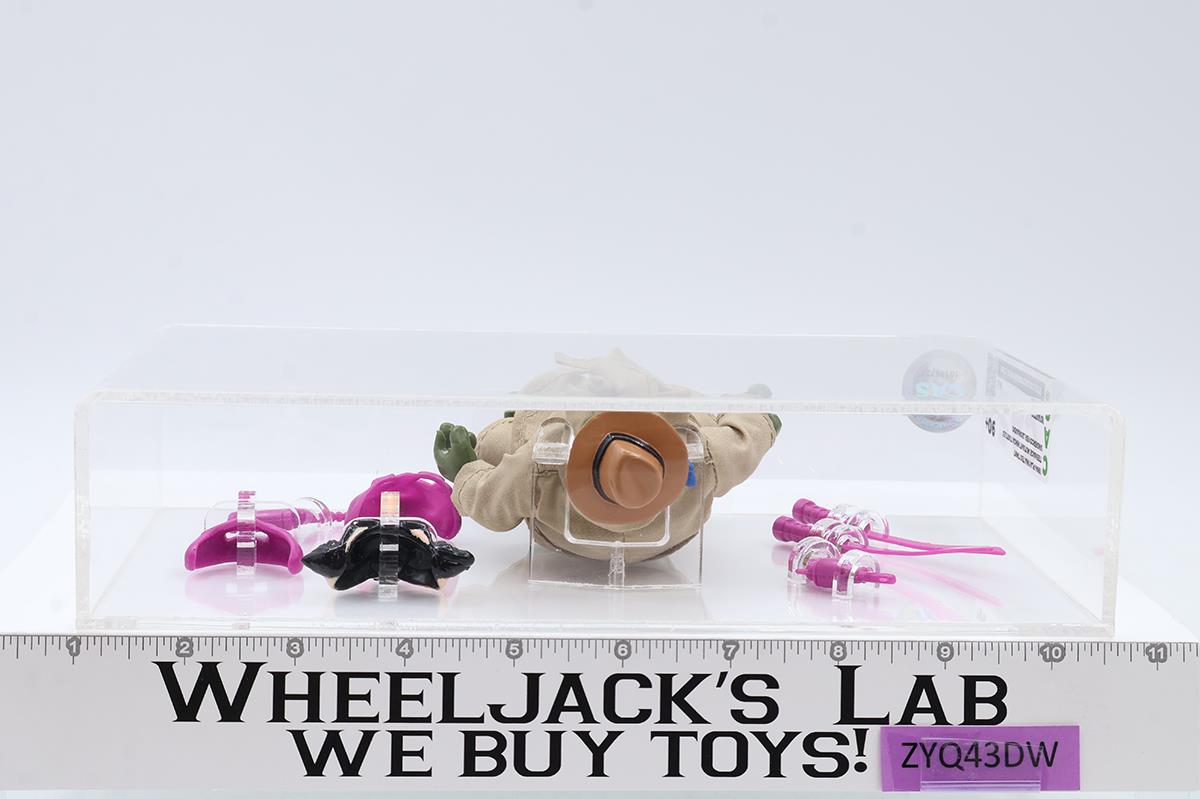 Undercover Leonardo CAS GRADED 90+ TMNT 1994 Playmates Action Figure