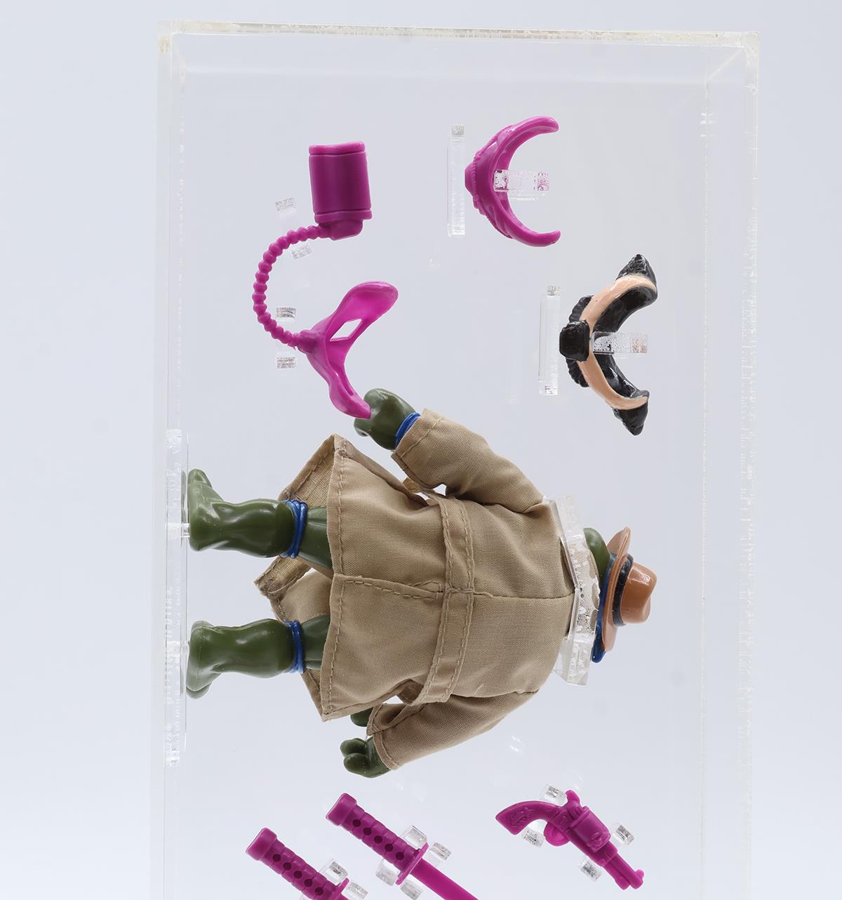 Undercover Leonardo CAS GRADED 90+ TMNT 1994 Playmates Action Figure