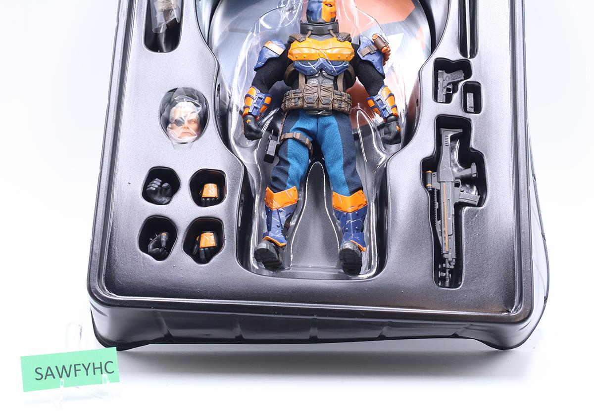 Deathstroke DC Comics Mezco One:12 6" Action Figure NEW MIB