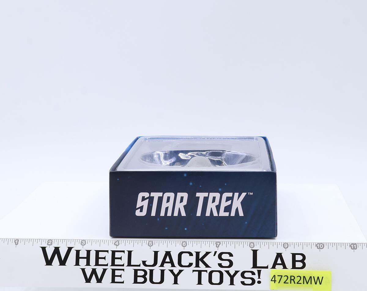 Armored USS Voyager NCC-74656 Star Trek Eaglemoss Replica Model Ship NEW MIB