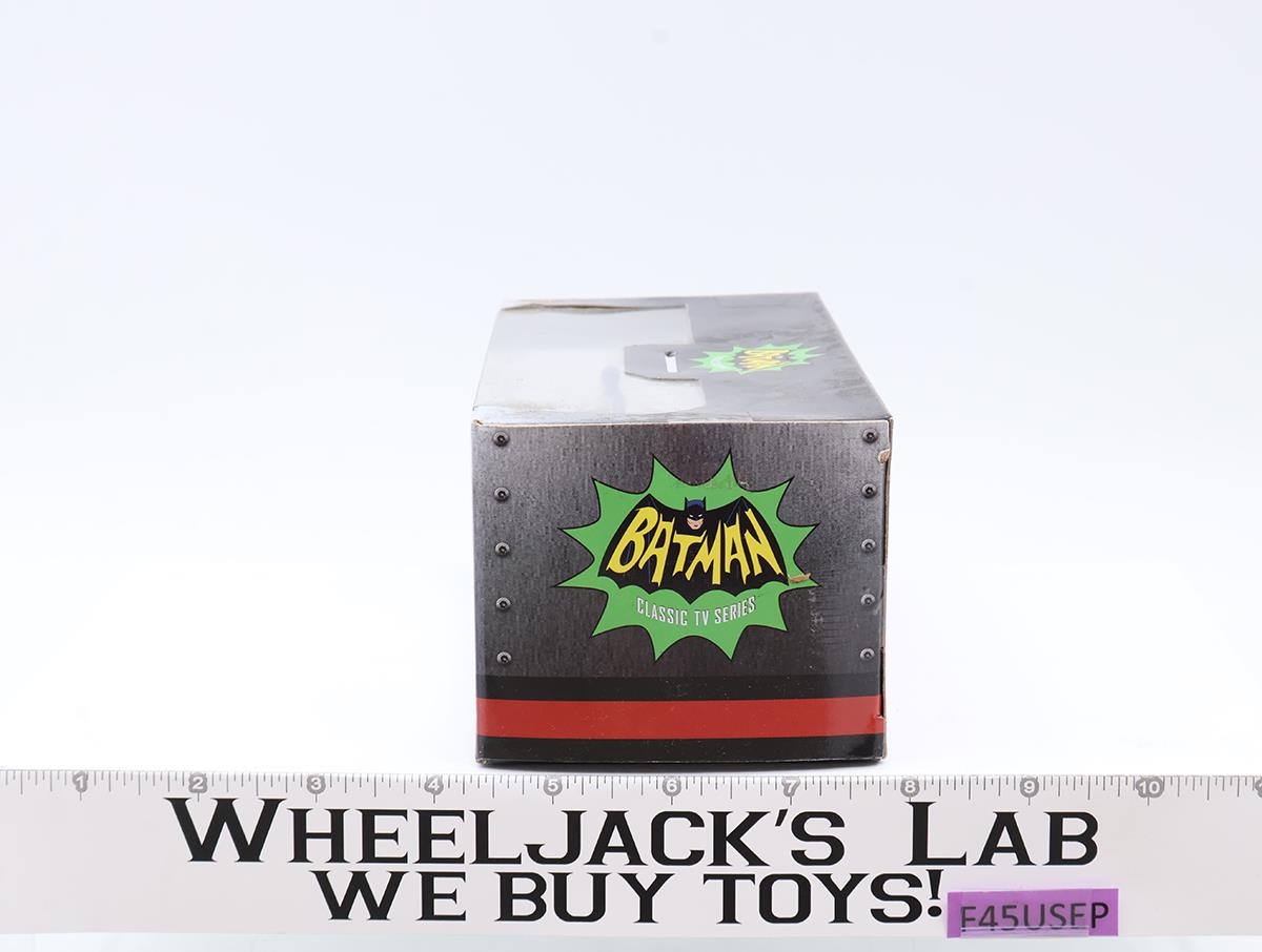 Classic TV Series Batmobile & Batman Die-Cast DC Comics Jada 1/32 NEW SEALED