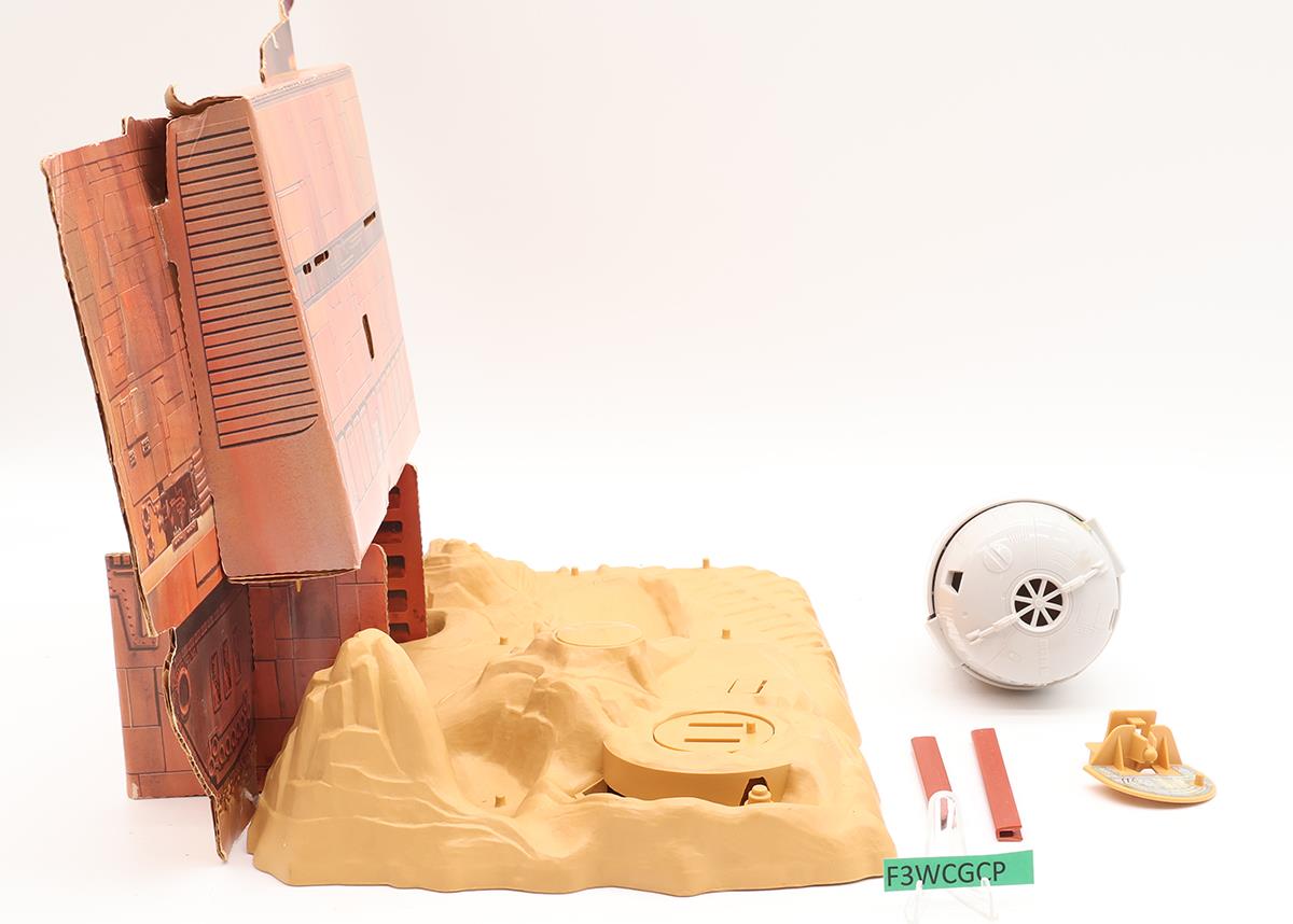 Land of the Jawas 100% Complete W/Box Star Wars 1977 Kenner Action Playset