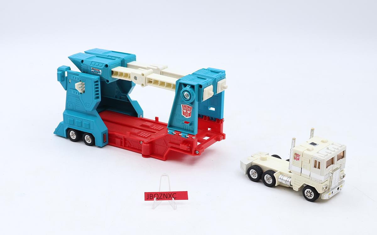 Ultra Magnus RT 100% Complete 1986 Vintage G1 Transformers Hasbro Action Figure