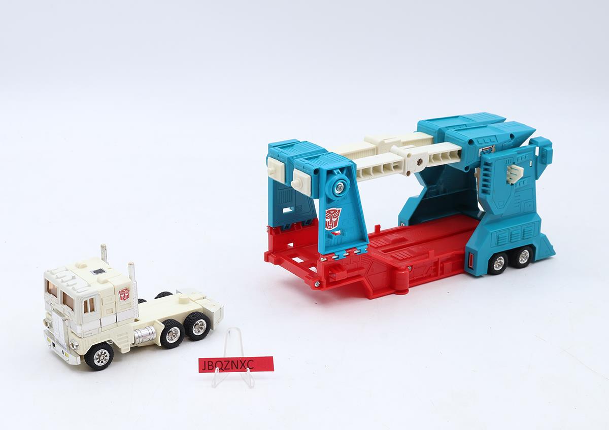 Ultra Magnus RT 100% Complete 1986 Vintage G1 Transformers Hasbro Action Figure