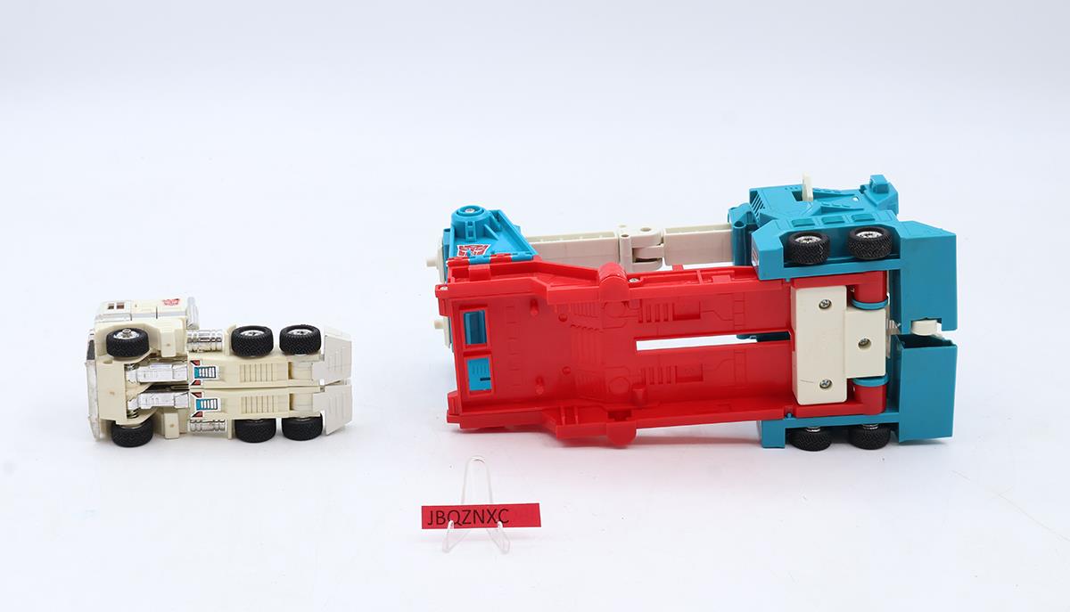 Ultra Magnus RT 100% Complete 1986 Vintage G1 Transformers Hasbro Action Figure